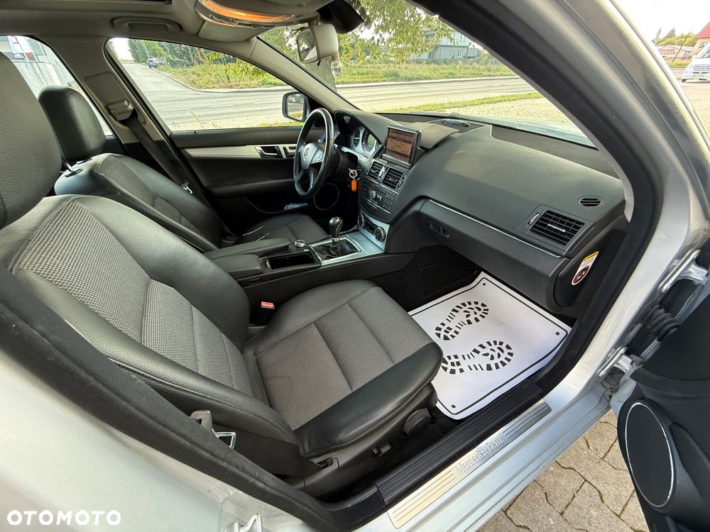 Mercedes-Benz Klasa C 200 Kompressor Avantgarde - 19