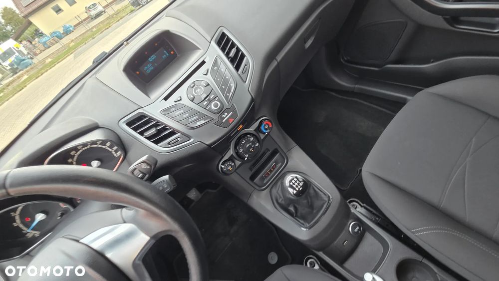 Ford Fiesta 1.25 Champions Edition - 24