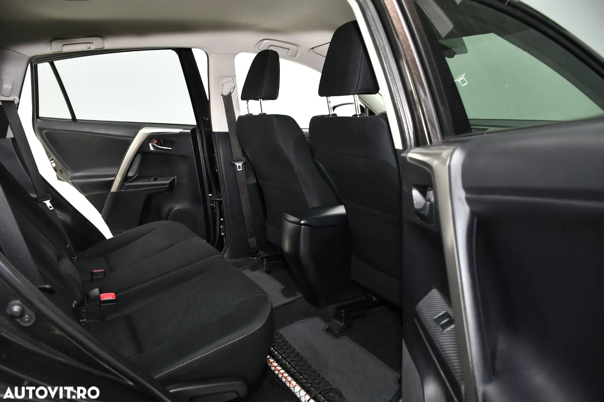 Toyota RAV4 2.0 D-4D 2WD Executive - 14