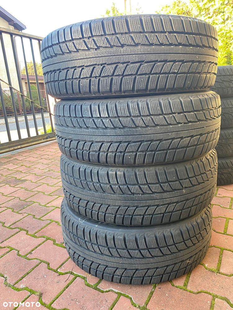235/60/R18 zimowe jak nowe - 1
