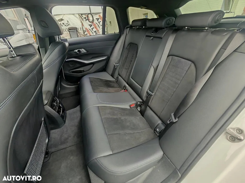BMW Seria 3 320d xDrive AT MHEV - 14