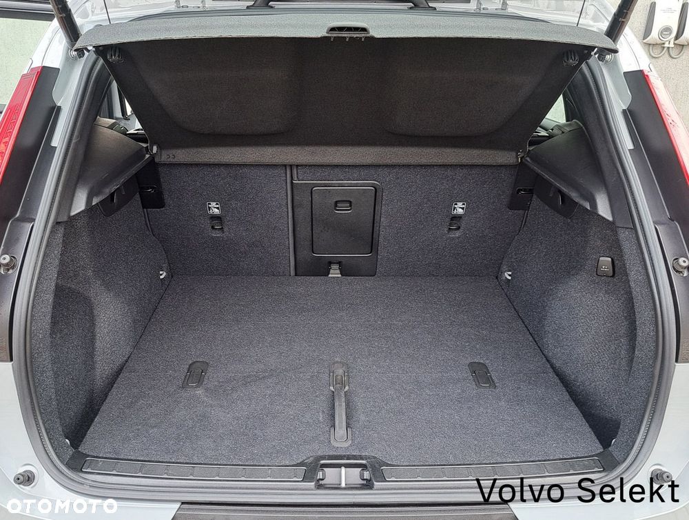 Volvo XC 40 - 28