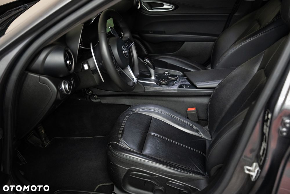 Alfa Romeo Giulia 2.0 Turbo Sprint - 16