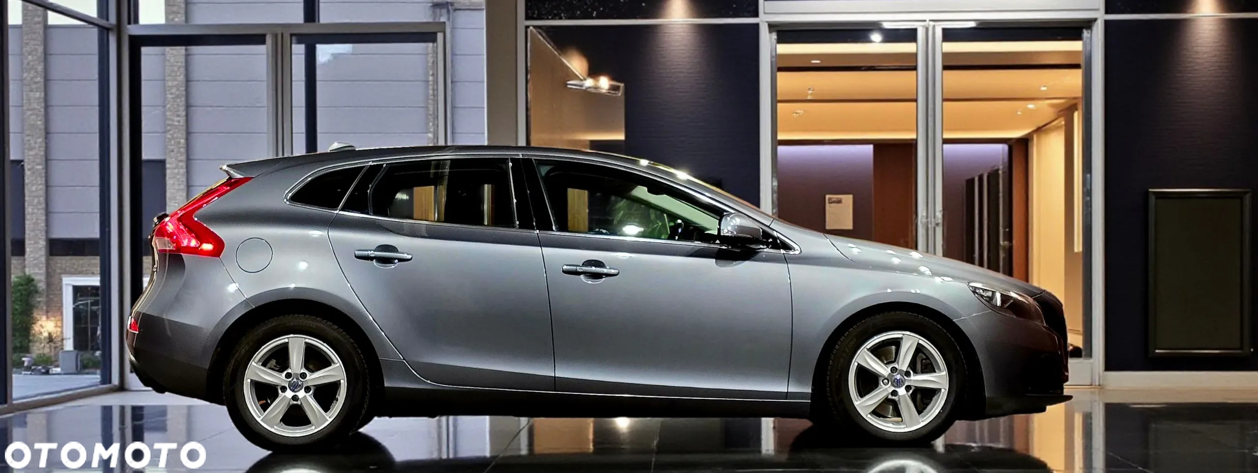 Volvo V40 D4 Summum - 28