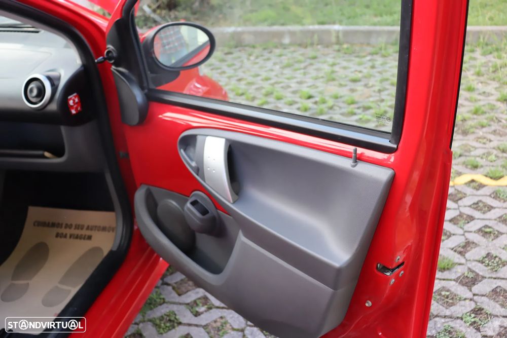 Toyota Aygo 1.0 Style Pack+VSC MM - 32