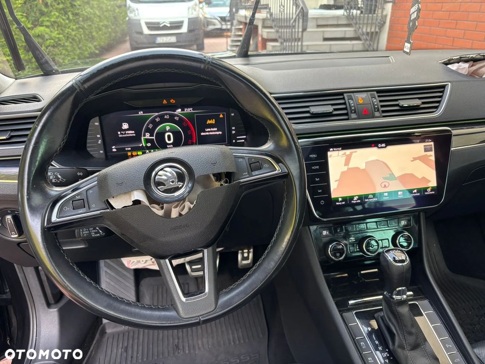 Skoda Superb 2.0 TDI SCR 4x4 L&K DSG - 11