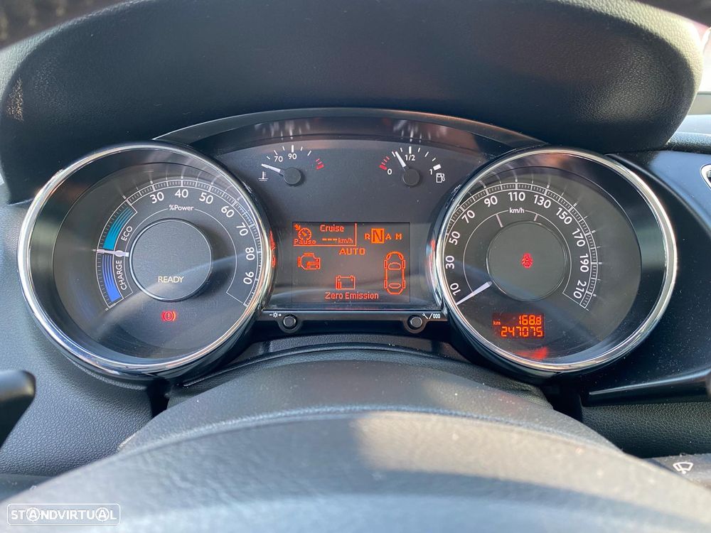 Peugeot 3008 2.0 HDi Hybrid4 - 21