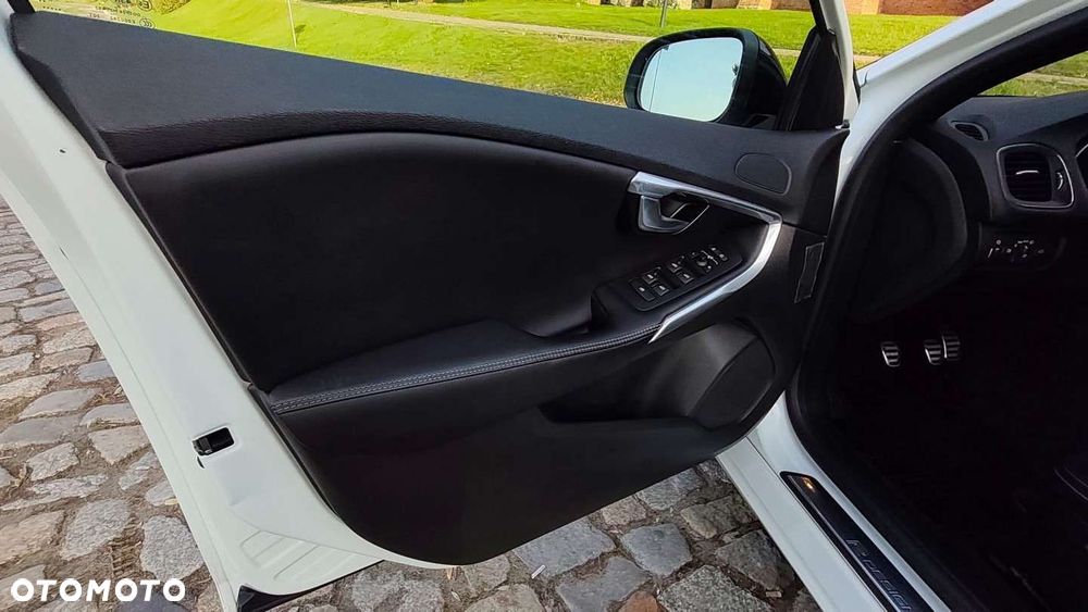 Volvo V40 - 18