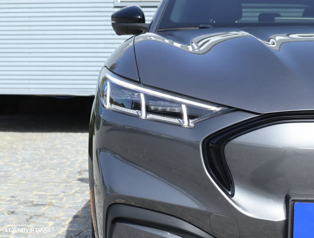 Ford Mustang Mach-E AWD PREMIUM - 9