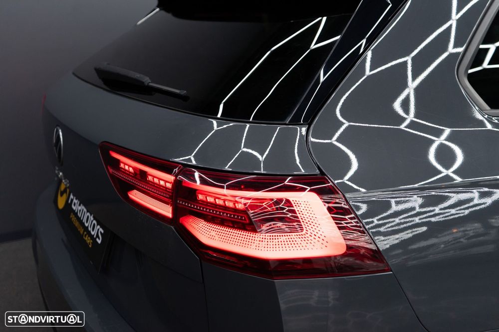 VW Golf Variant 2.0 TDi R-Line DSG - 20