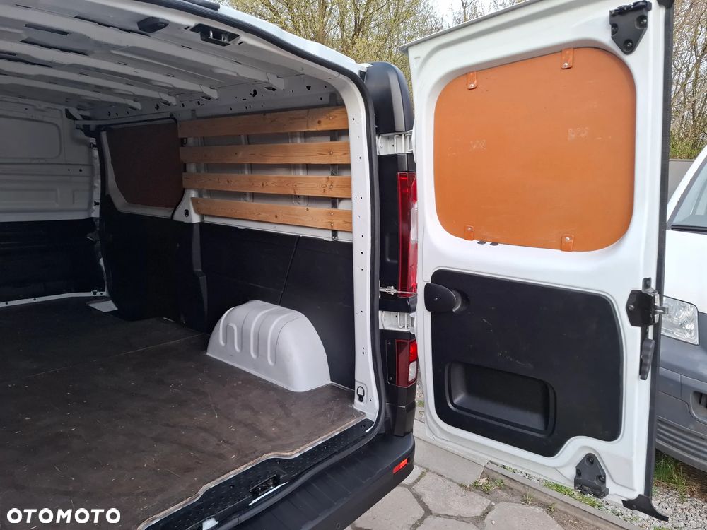 Renault Trafic 2017 LONG 1.6DCI 125KM KLIMA 3OSOBOWY - 26