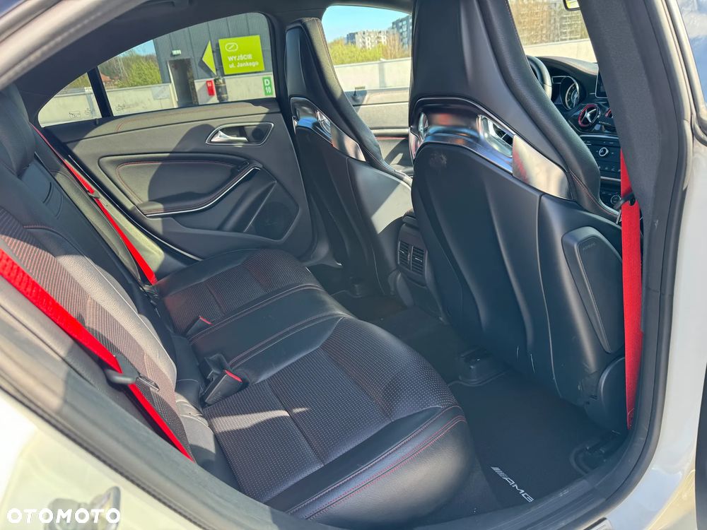 Mercedes-Benz CLA AMG 45 4Matic 7G-DCT - 9