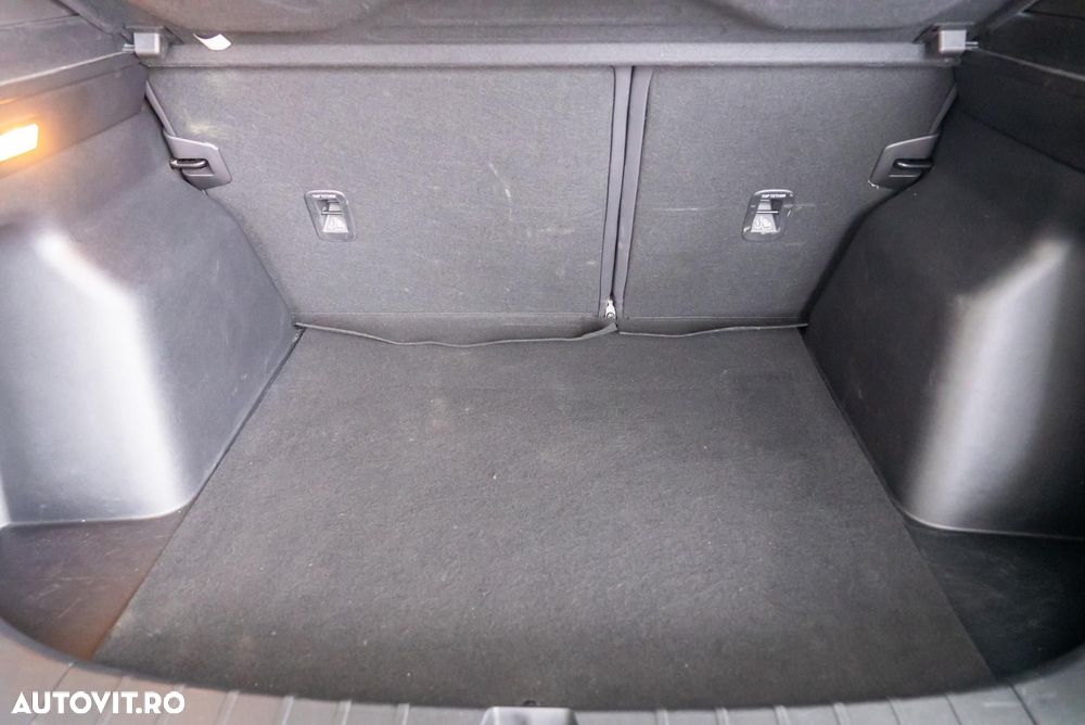 Geely Coolray - 10