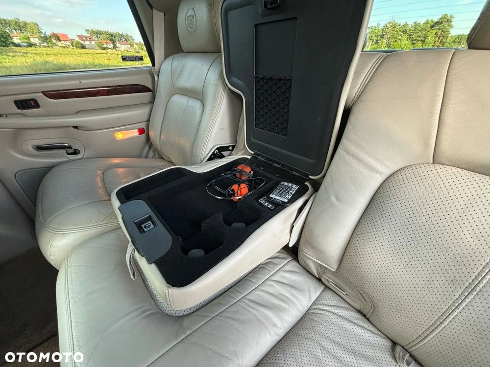 Cadillac Escalade 6.0 V8 - 18