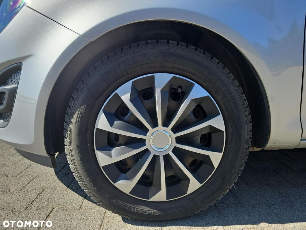 Opel Corsa 1.4 16V Enjoy - 9