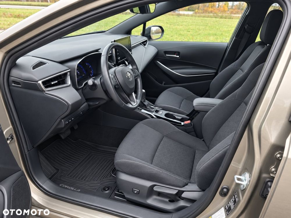Toyota Corolla - 4