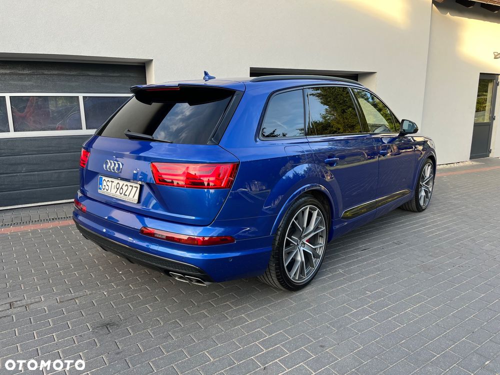 Audi SQ7 - 7