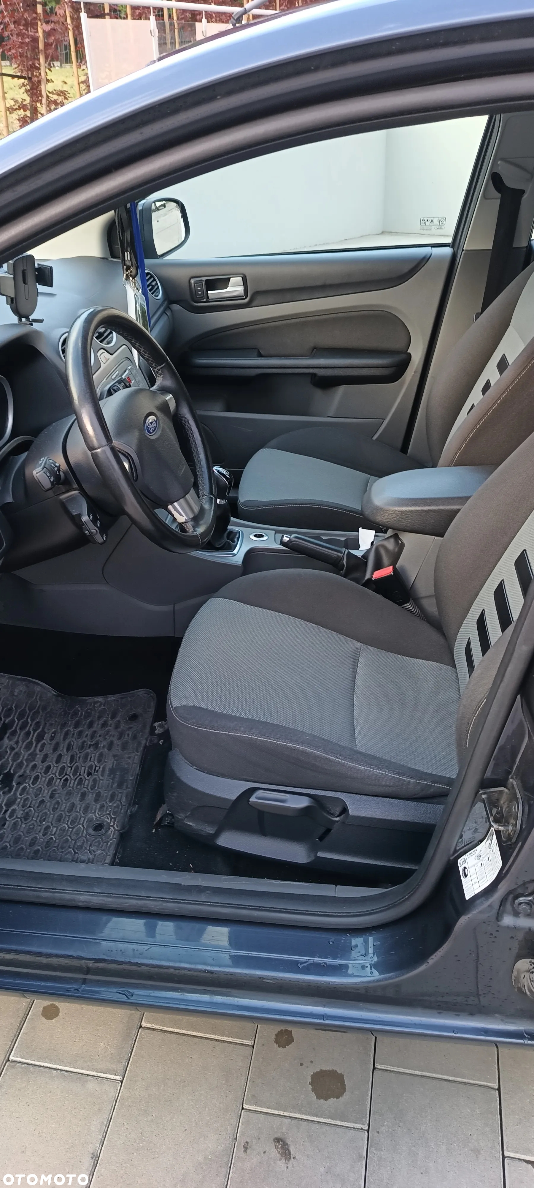 Ford Focus 1.6 Trend - 4