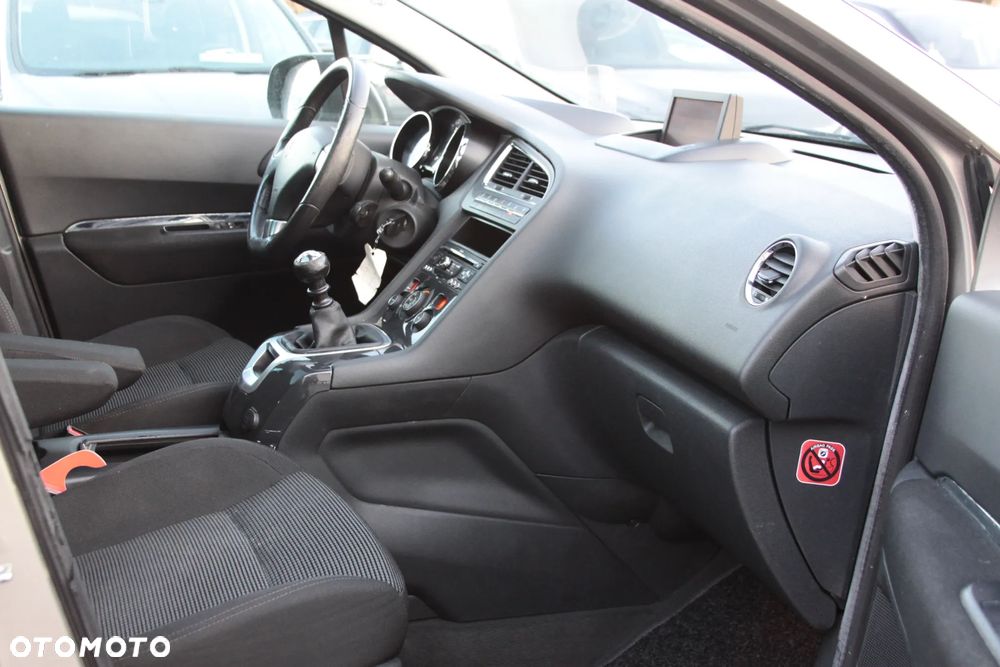 Peugeot 5008 HDI FAP 150 Premium - 15