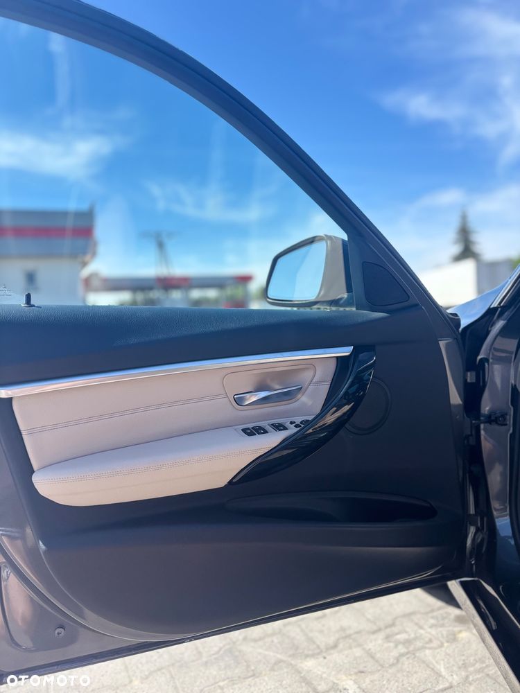 BMW Seria 3 330i Edition Luxury Line Purity - 16