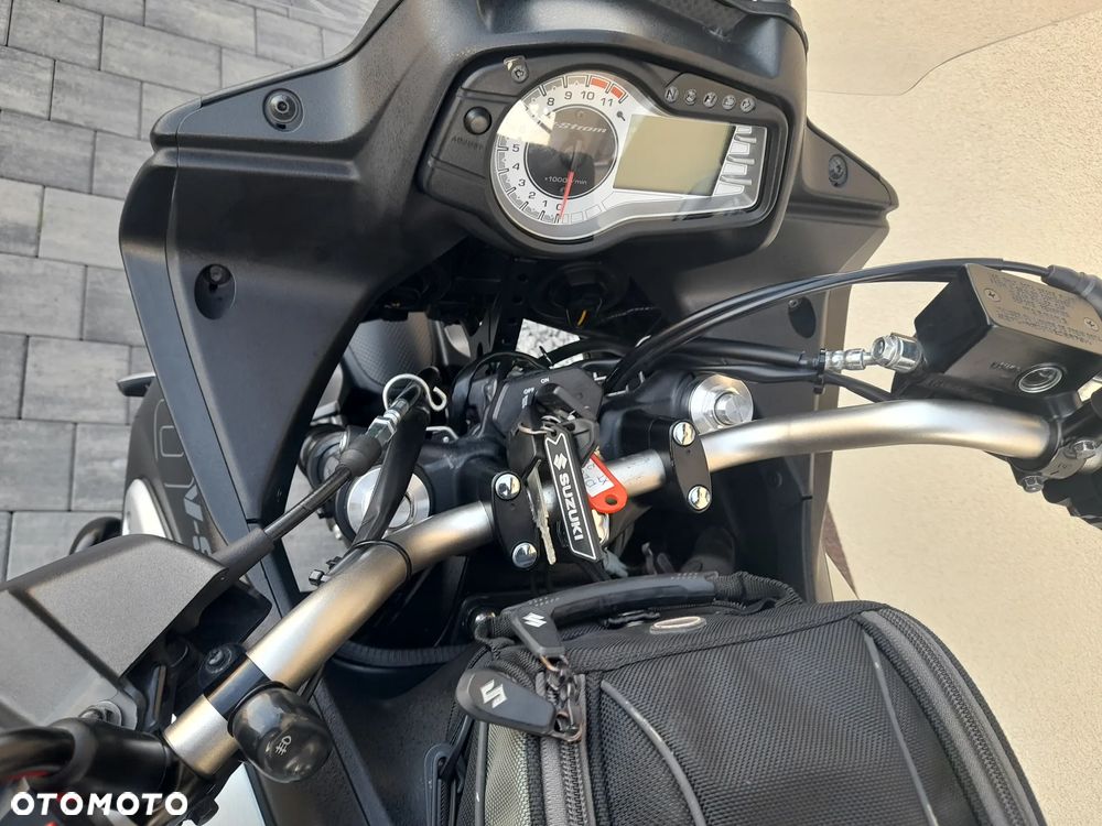 Suzuki V-STROM - 39