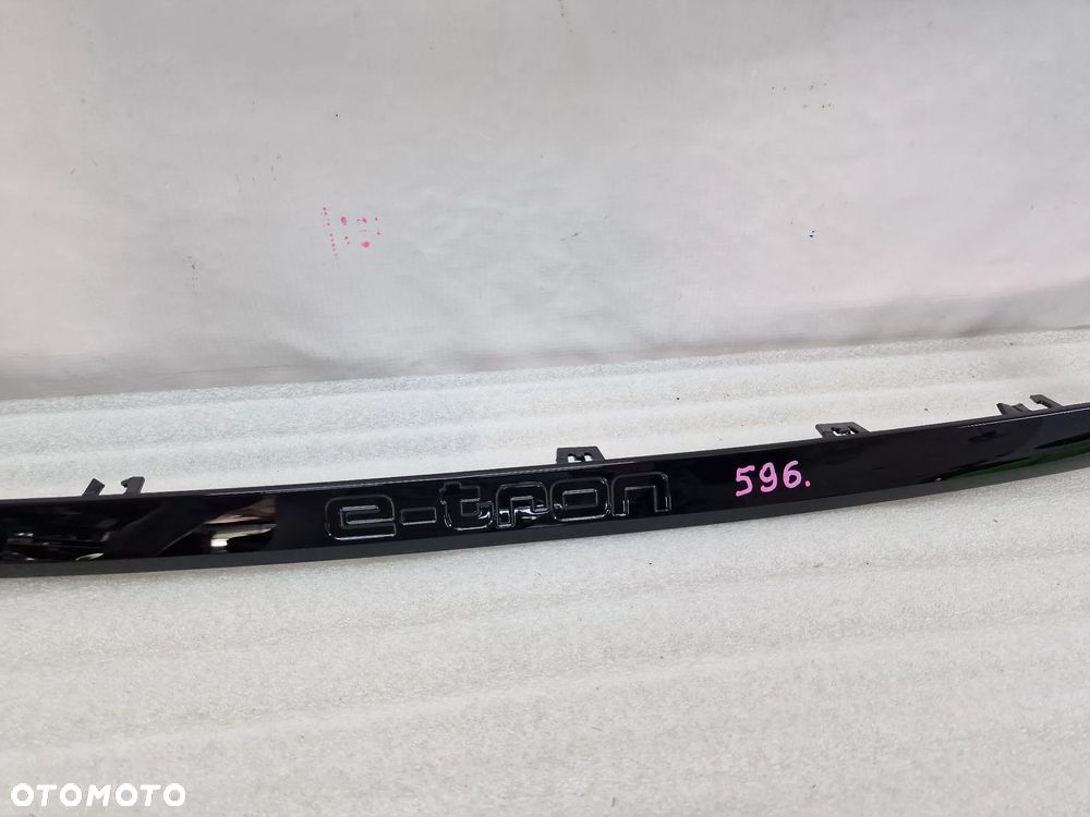 AUDI Q4 E-TRON 89A 20- CHROM / RAMKA ATRAPY / GRILLA PRZEDNIEGO PRZÓD , NR 89A807715 , NR AUKCJI GL596 - 8