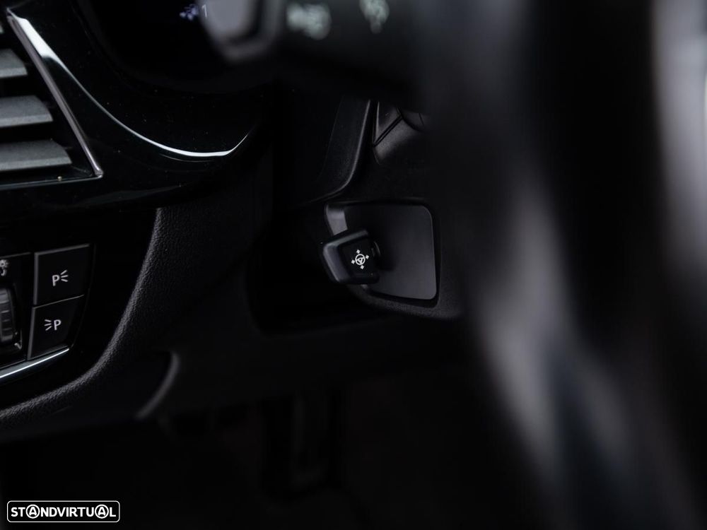 BMW 520 i Pack Desportivo M - 22