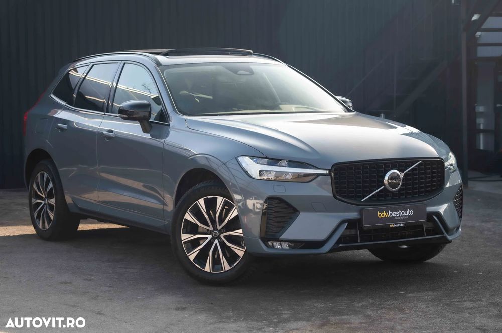Volvo XC 60 B4 MHEV AT AWD Plus Dark - 24