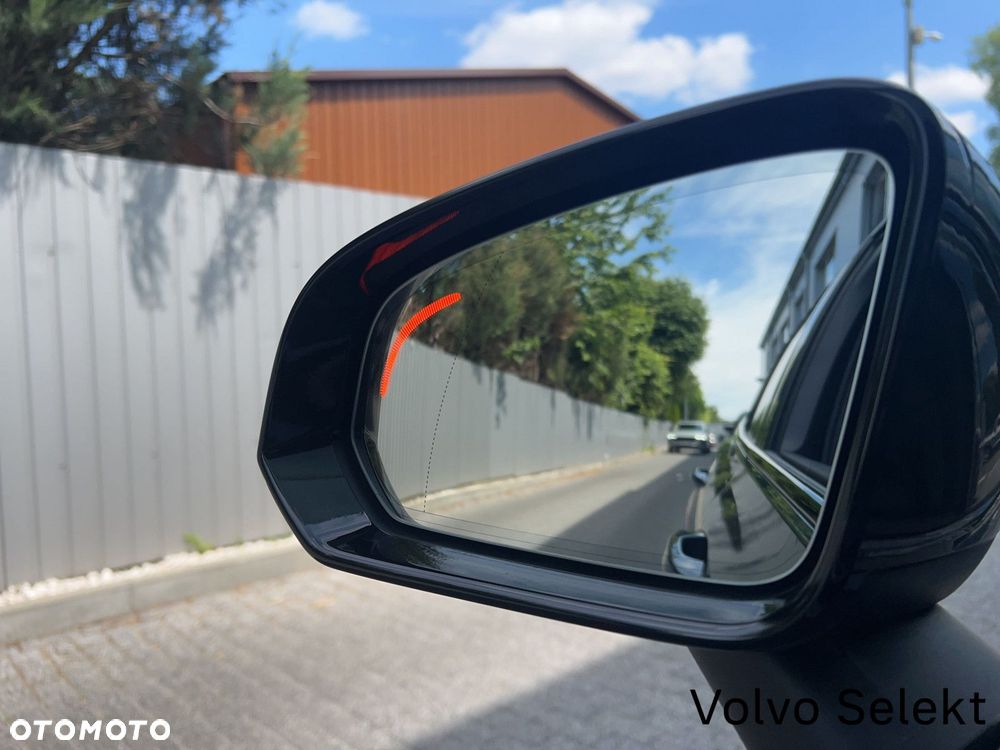 Volvo V60 B4 B Plus Dark - 29