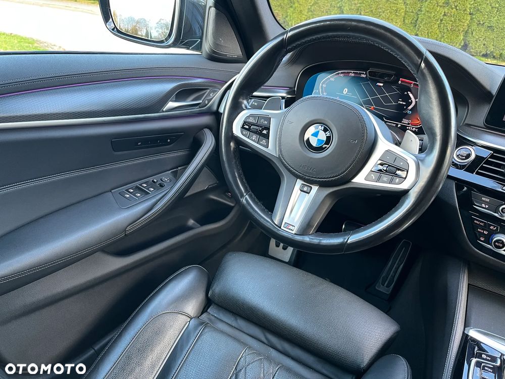 BMW Seria 5 ver-540d-xdrive-mhev-m-sport-sport - 19