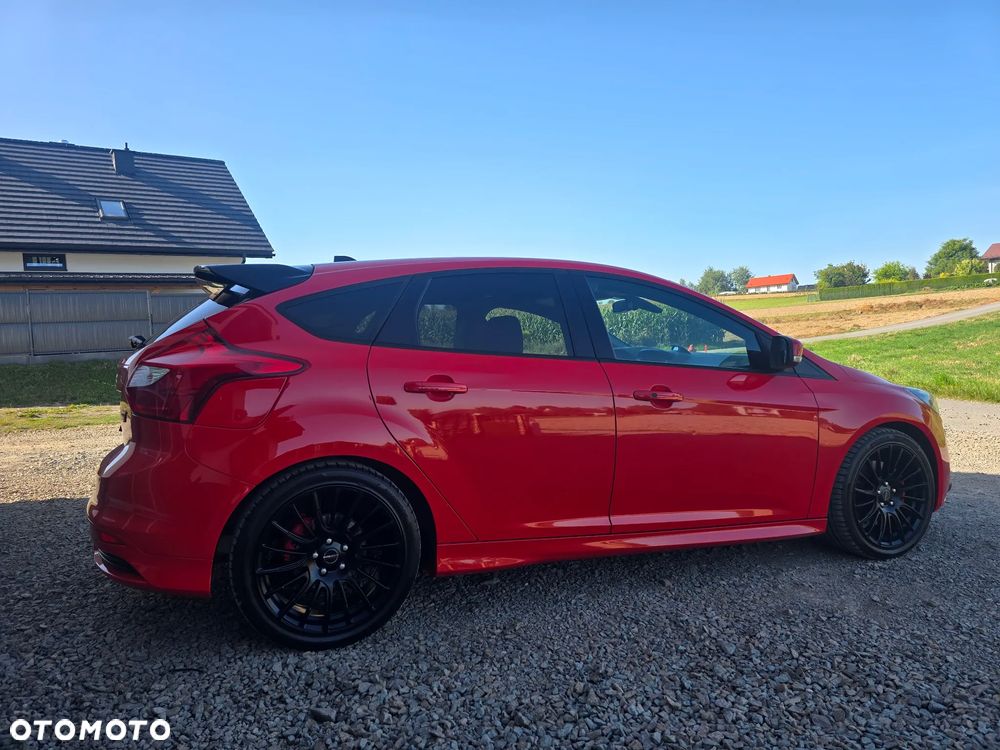 Ford Focus 2.0 EcoBoost ST mit Leder-Sport-Paket - 11