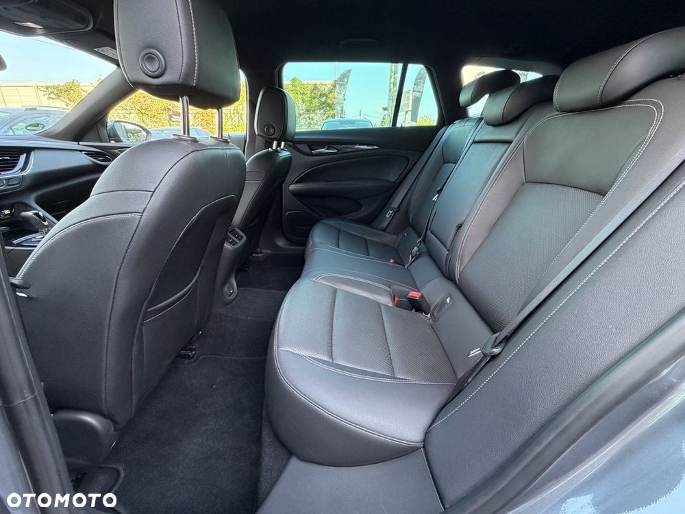 Opel Insignia - 17
