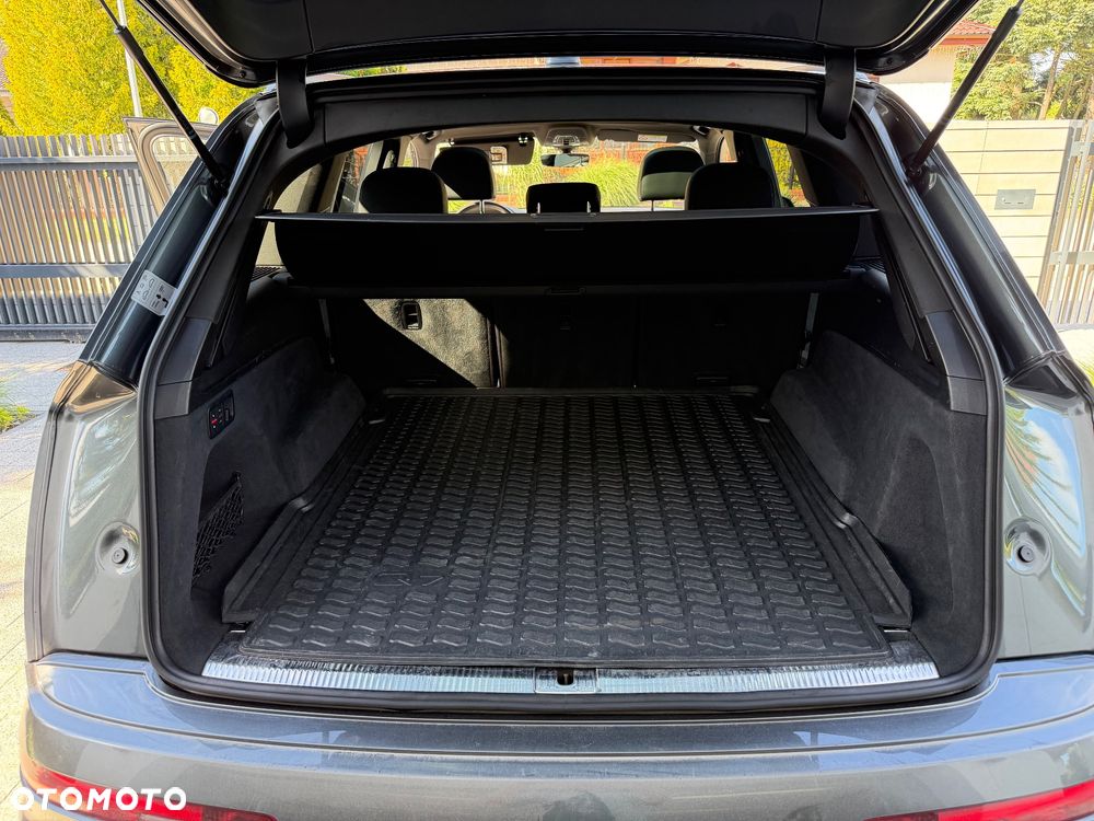 Audi Q7 - 7