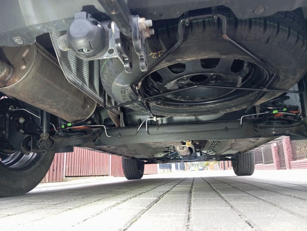 Dacia Duster 1.6 Laureate - 26