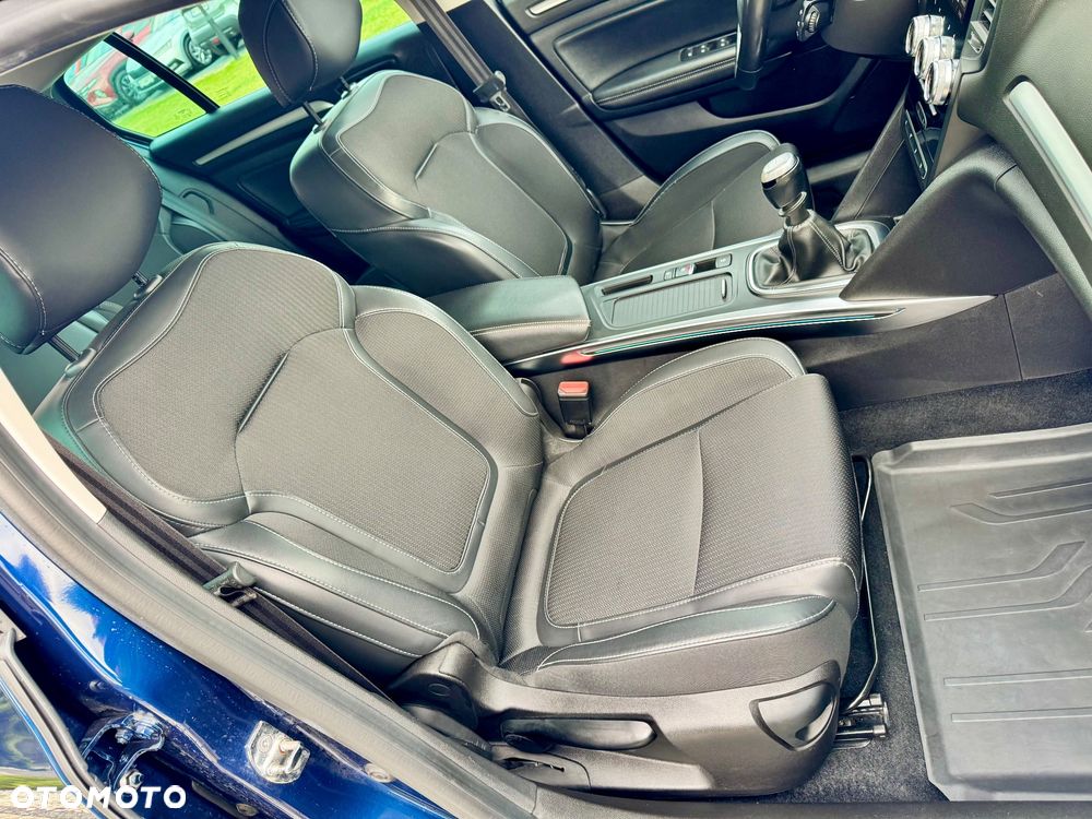 Renault Megane 1.5 Blue dCi Intens - 17