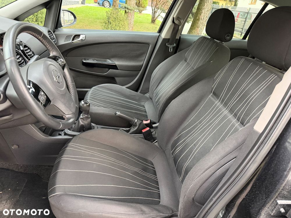 Opel Corsa 1.2 16V Cosmo - 10