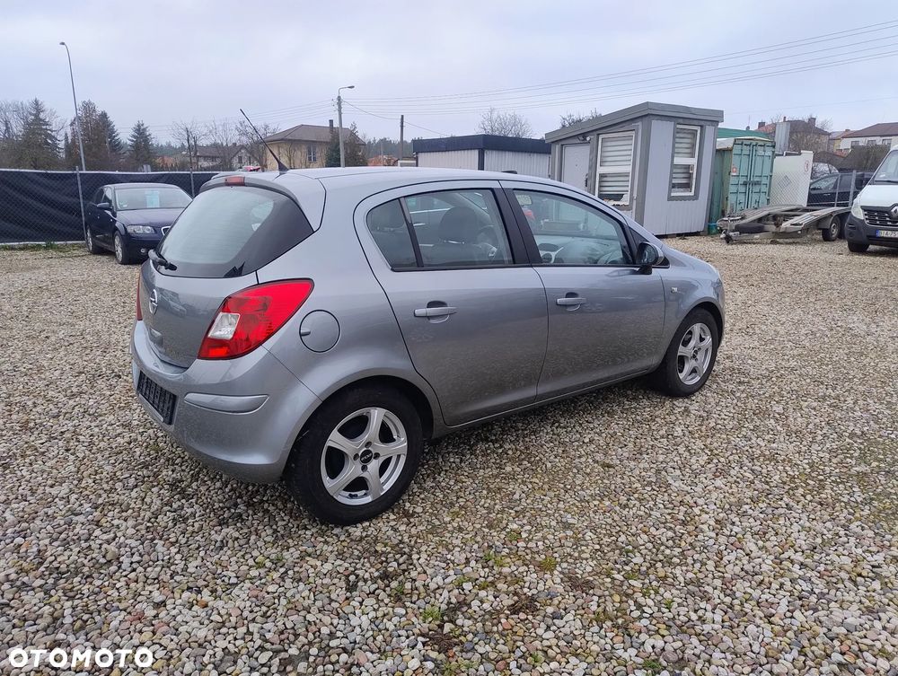 Opel Corsa 1.2 16V Enjoy - 6