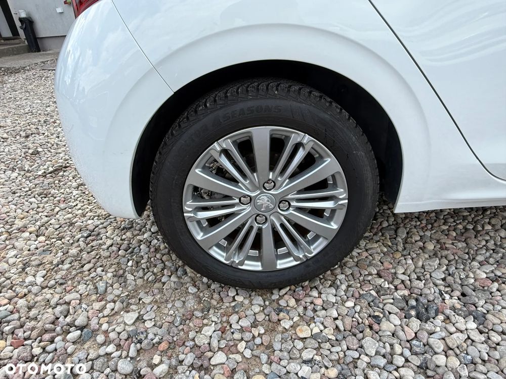 Peugeot 208 PureTech 110 Stop & Start EAT6 Allure - 21