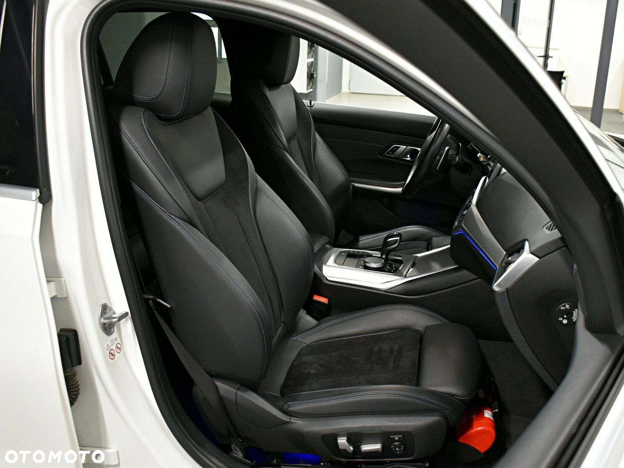BMW Seria 3 330i M Sport sport - 13