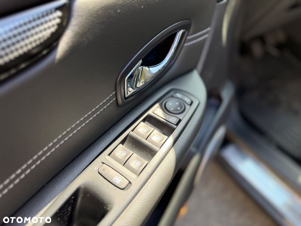 Renault Grand Scenic - 10