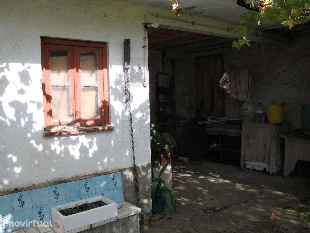 Moradia de 2 pisos na zona da Vila de Arganil - Grande imagem: 3/13