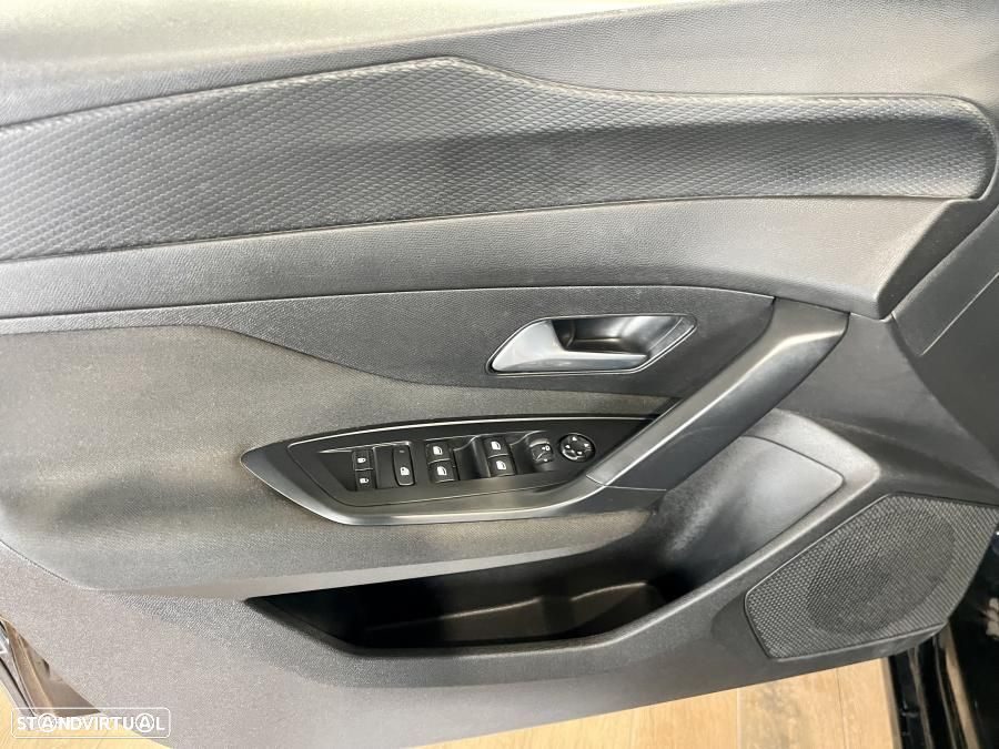 Peugeot 308 1.2 PureTech Active Pack - 21