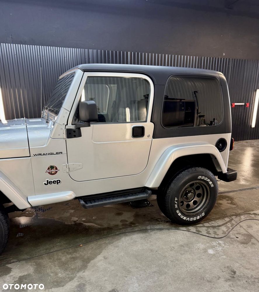 Jeep Wrangler 4.0 Sahara - 14