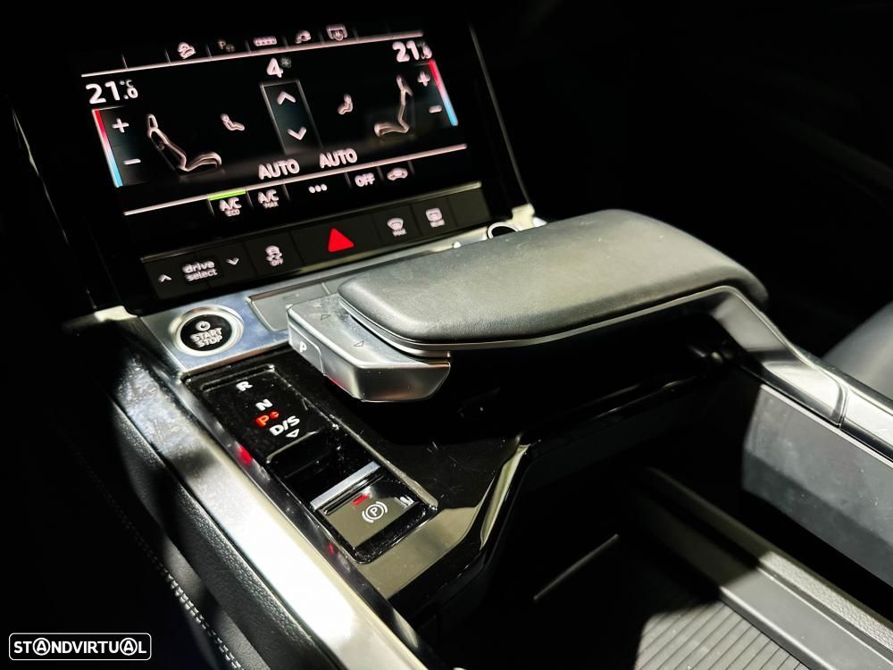 Audi e-tron 55 quattro S line - 42