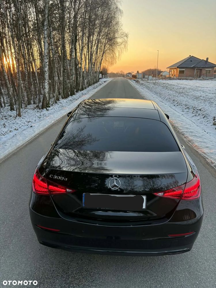 Mercedes-Benz Klasa C 300 d 9G-TRONIC AMG Line - 14