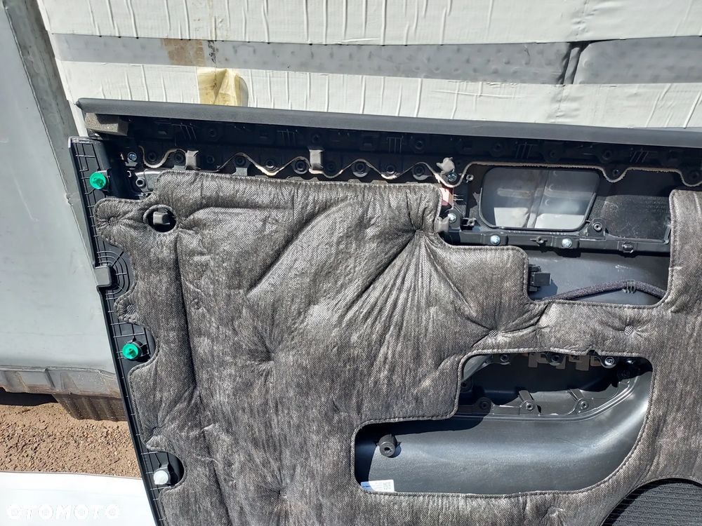 Boczek drzwi PP Santa FE V 82308P6000 - 7