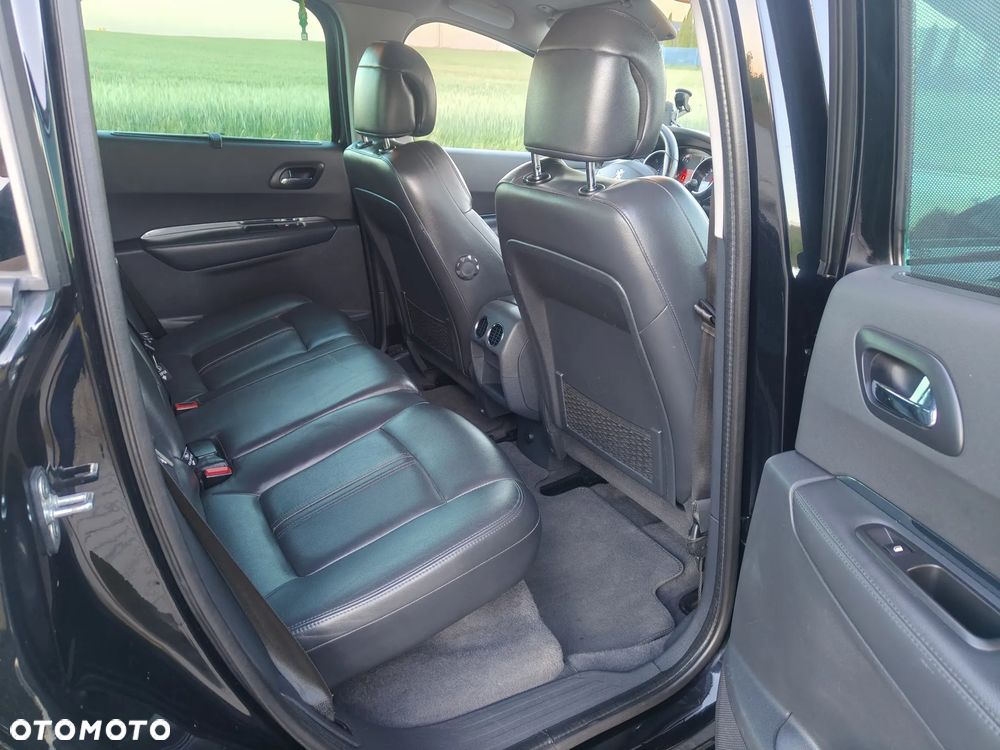Peugeot 3008 HDi FAP 150 Roland Garros - 16