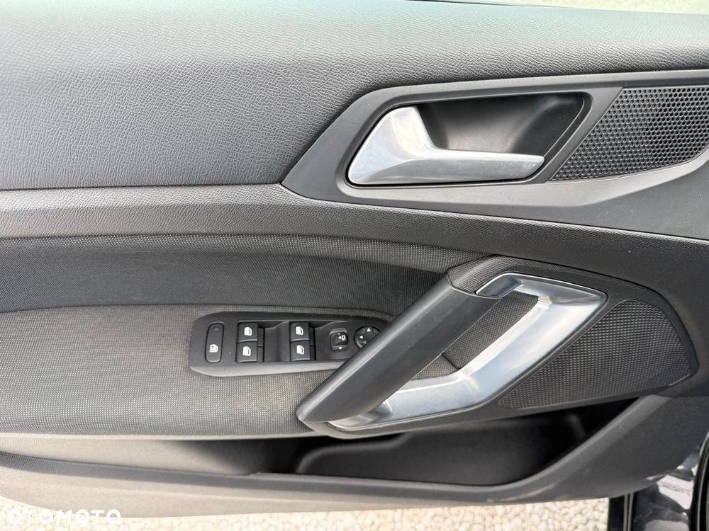 Peugeot 308 BlueHDi 130 Stop & Start Allure - 17