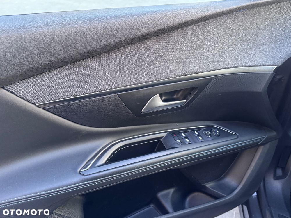 Peugeot 5008 BlueHDI 180 EAT8 Crossway - 25