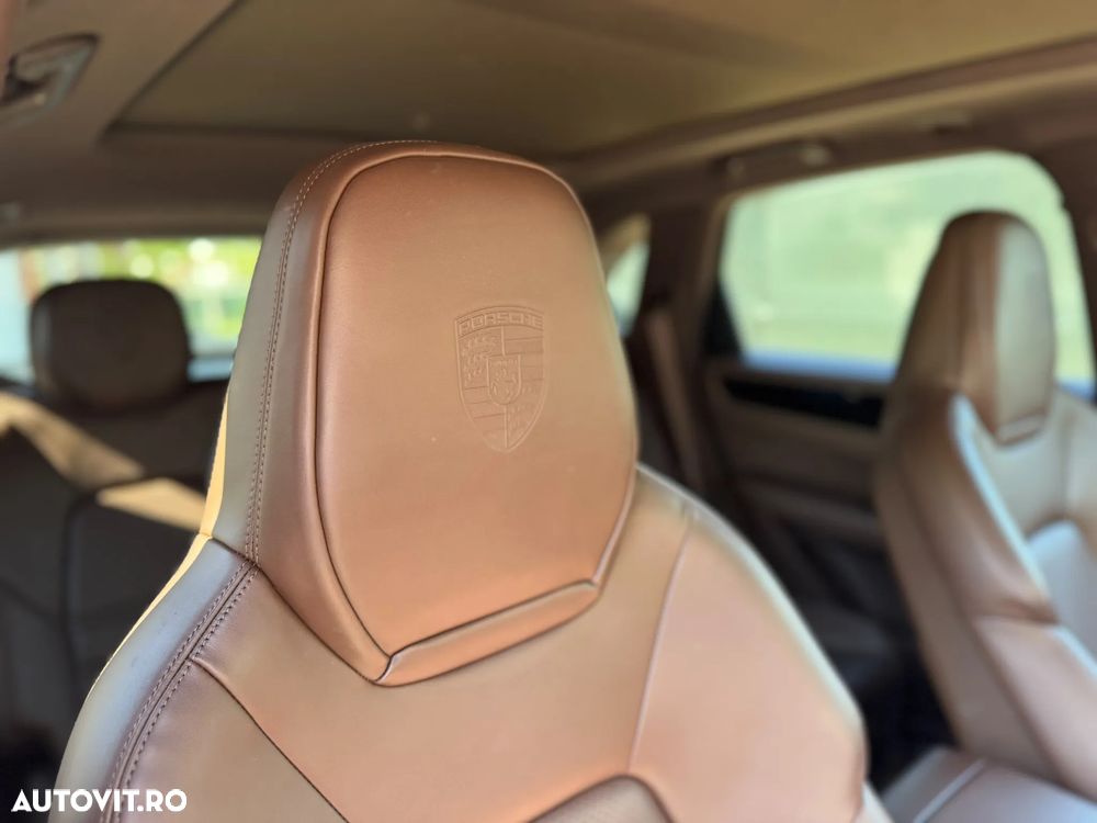 Porsche Cayenne - 20